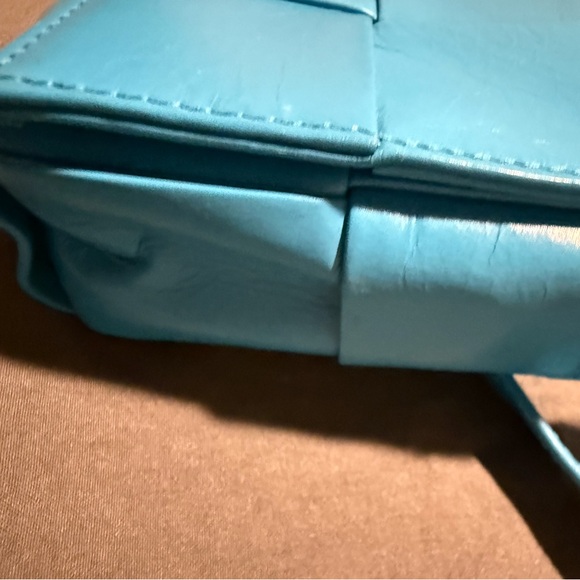 Bottega Venetta Blue Cassette Calskin Leather Shoulder Bag in Pool Blue - Picture 9 of 9